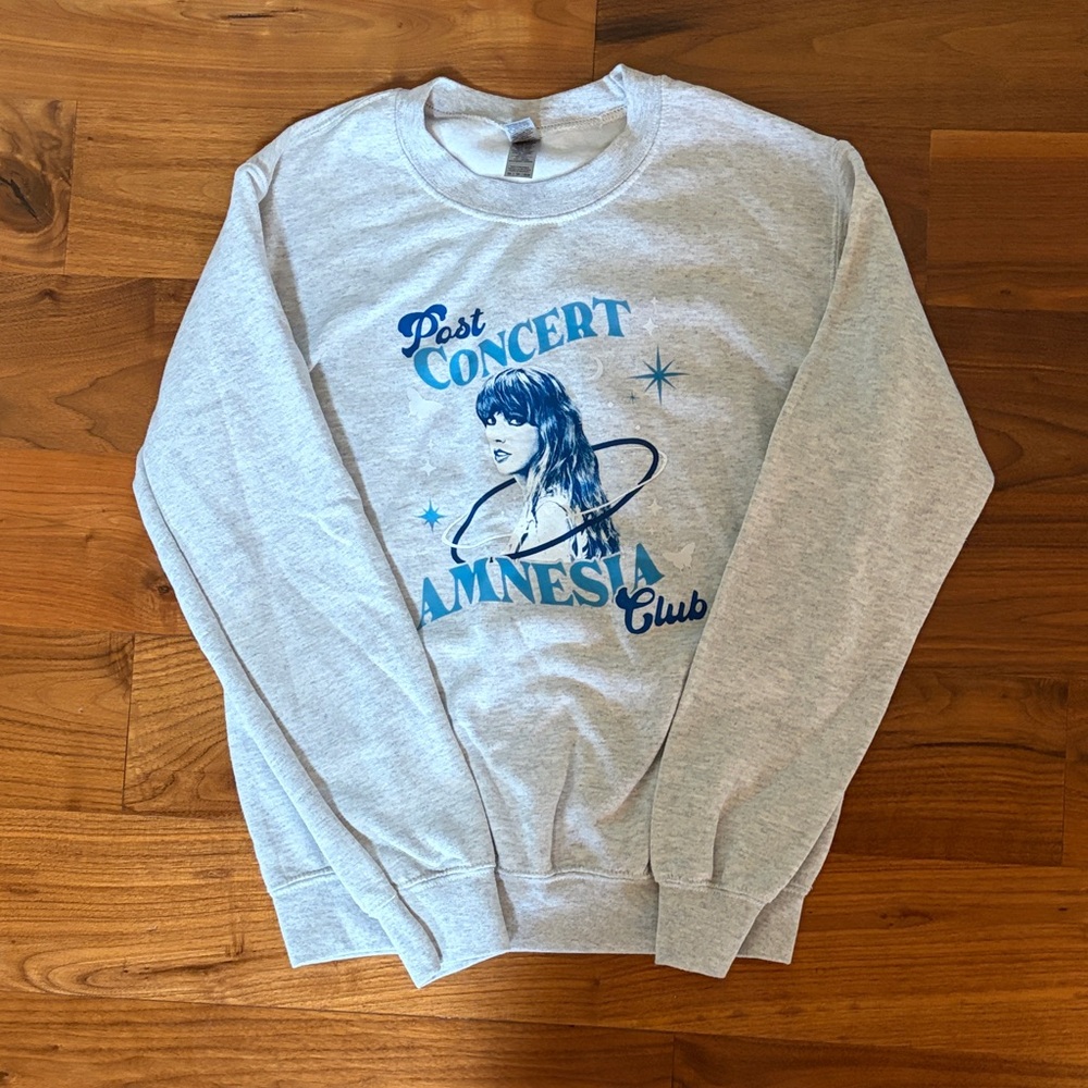 Taylor Swift Light Gray Graphic Women's Sweatshirt